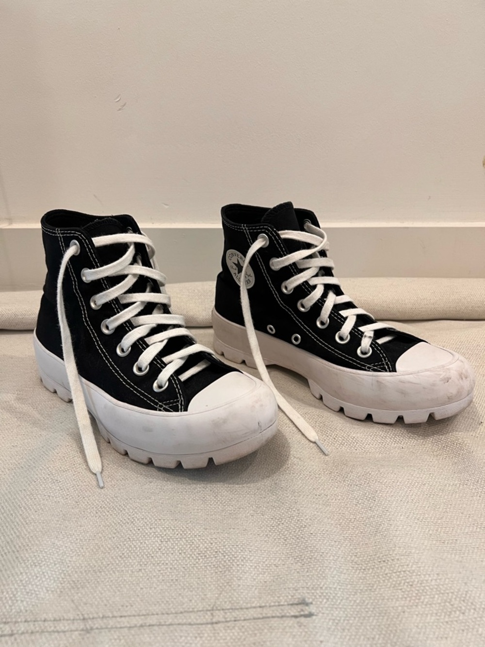Converse High Top Chunky Platform Sneakers Size 6